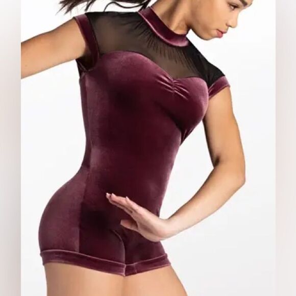 WEISSMAN Dance costume burgundy velvet mesh Unsteady
12512 unitard LC child - Picture 1 of 12